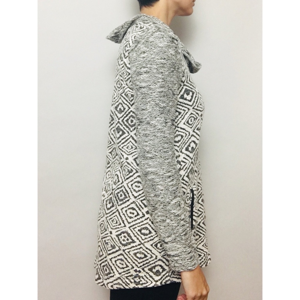 Anthropologie black & white tunic - Picture 3 of 4